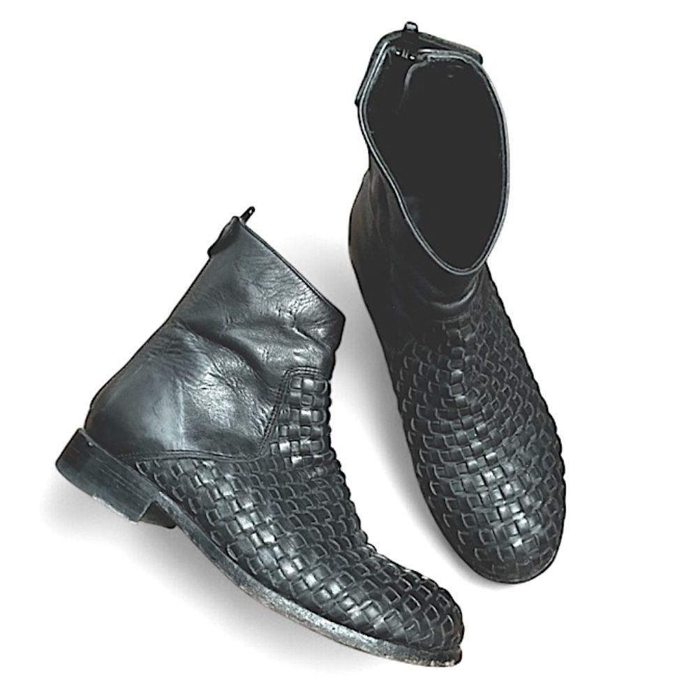 Goodyear Hand Made Black Leather Ankle Zipper Closure Size 37